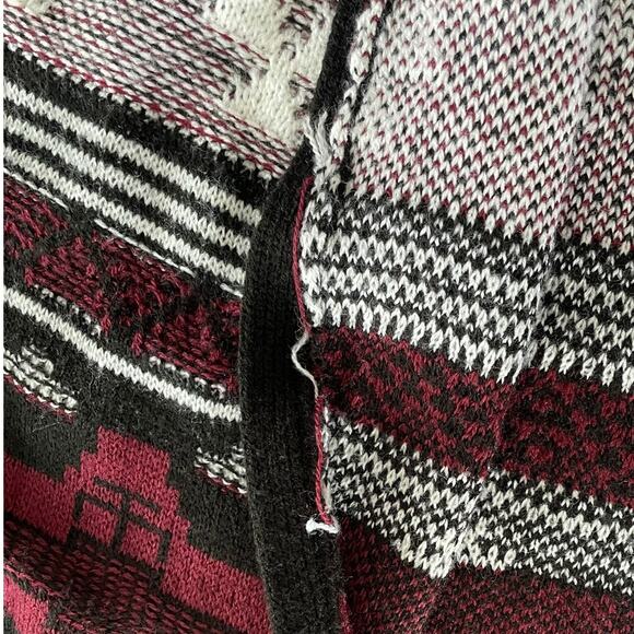 Arizona Jean Company XL Women Open Cardigan Tassle Red Black Geometric See Below - Picture 8 of 8
